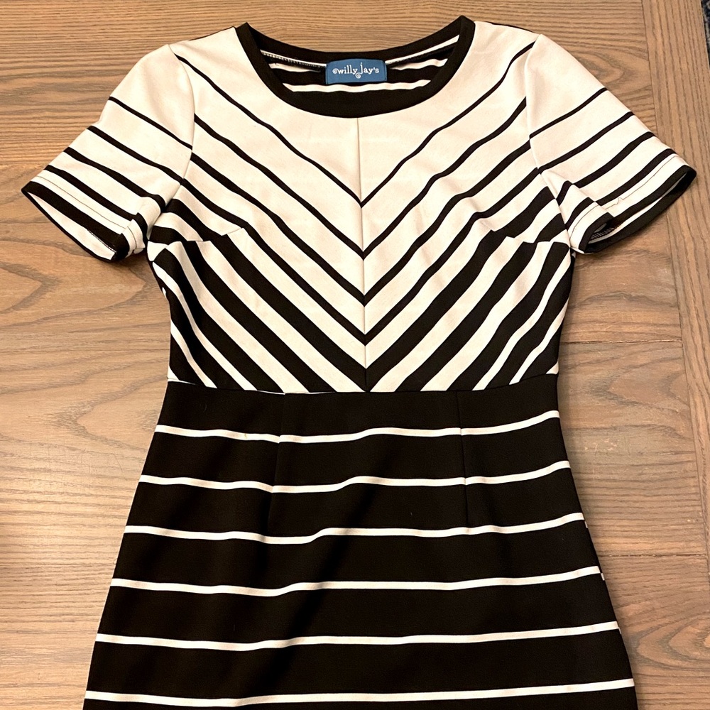 XS Black & white Willy Jay’s cocktail dress